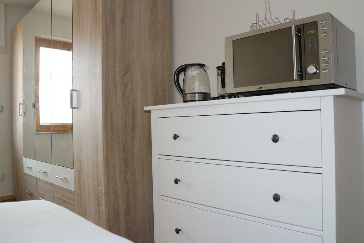 Romantische Ferienwohnung Mit Fantastischem Ausblick, Pool Und Gartensauna Γιένα Εξωτερικό φωτογραφία